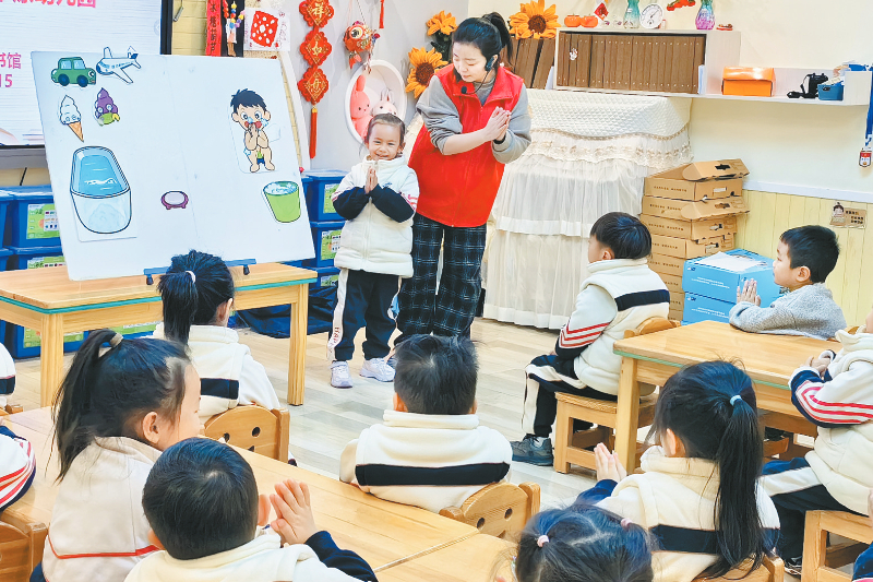 ΪС���Ѵ���һ������ʽ�Ķ��